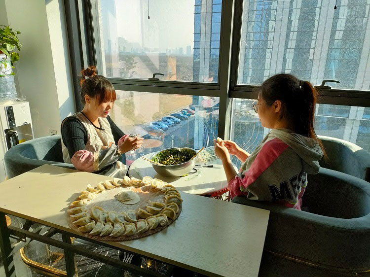 1640077434464922.jpg 包餃子.jpg